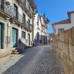 Burguesinha Al Apartmán *