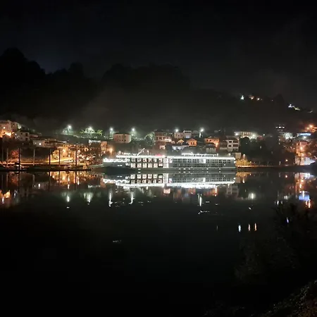 Burguesinha Al Lejlighed Entre-os-Rios